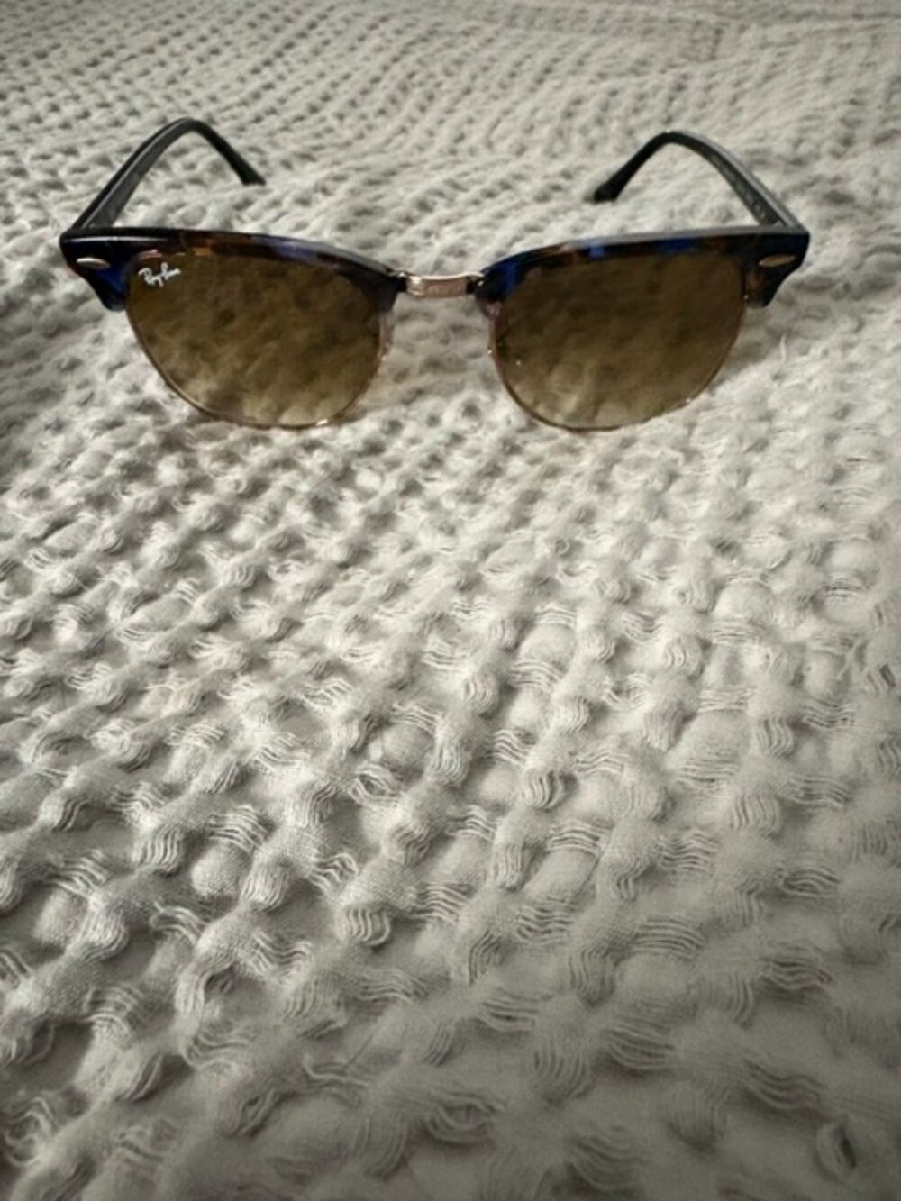 New: Ray-Ban Clubmaster Classic Sunglasses With Case